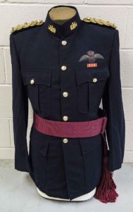 Patrol Dress with Royal Canadian Signal Corps and Major rank insignia. Note: Mandatory for all officers and could be worn as an alternate to mess dress